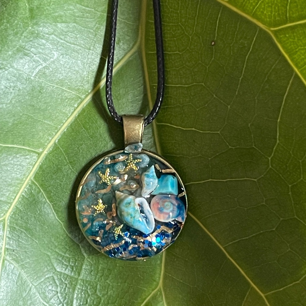 ๐ Shell necklace - Picture 3 of 4